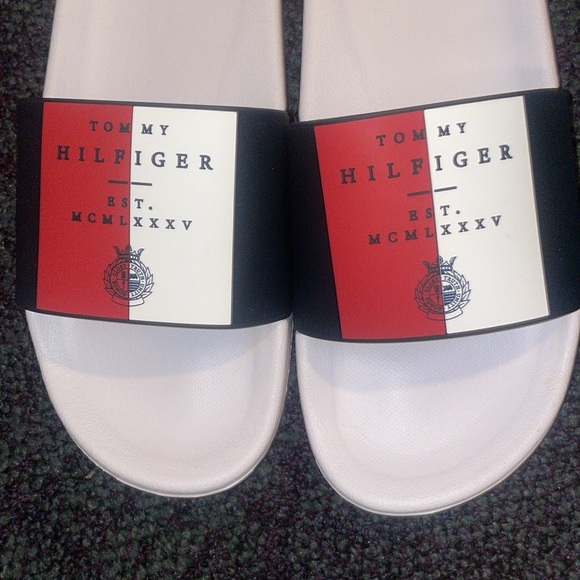 Brand new with out tag Tommy Hilfiger men’s slides sz 13 - Picture 2 of 4